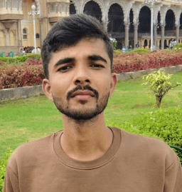 किरण जाधव